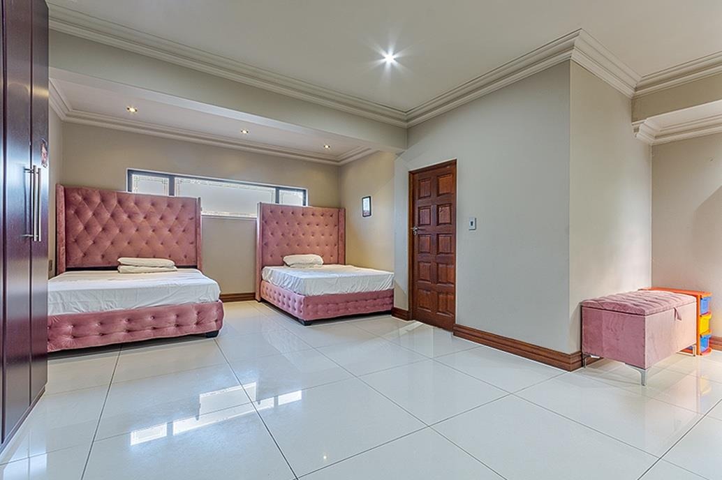 8 Bedroom 8 Bath Fully Furnished Mansion for Sale in Bedfordview, Johannesburg for R21,500,000 – Garden | Pool | Pet Friendly | Erf: 2,023m²