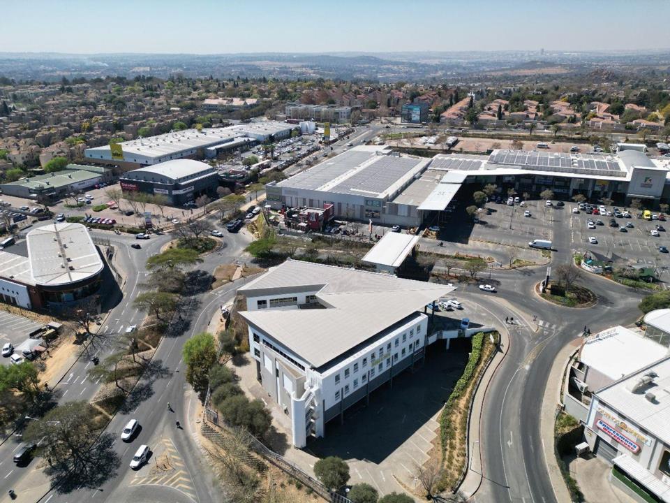 Commercial Property for Sale in Fourways, Sandton for R41,900,000 - Fully Occupied, single Tenant.