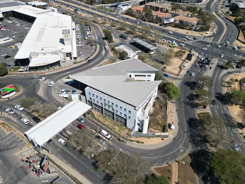 Commercial Property for Sale in Fourways, Sandton for R41,900,000 - Fully Occupied, single Tenant.