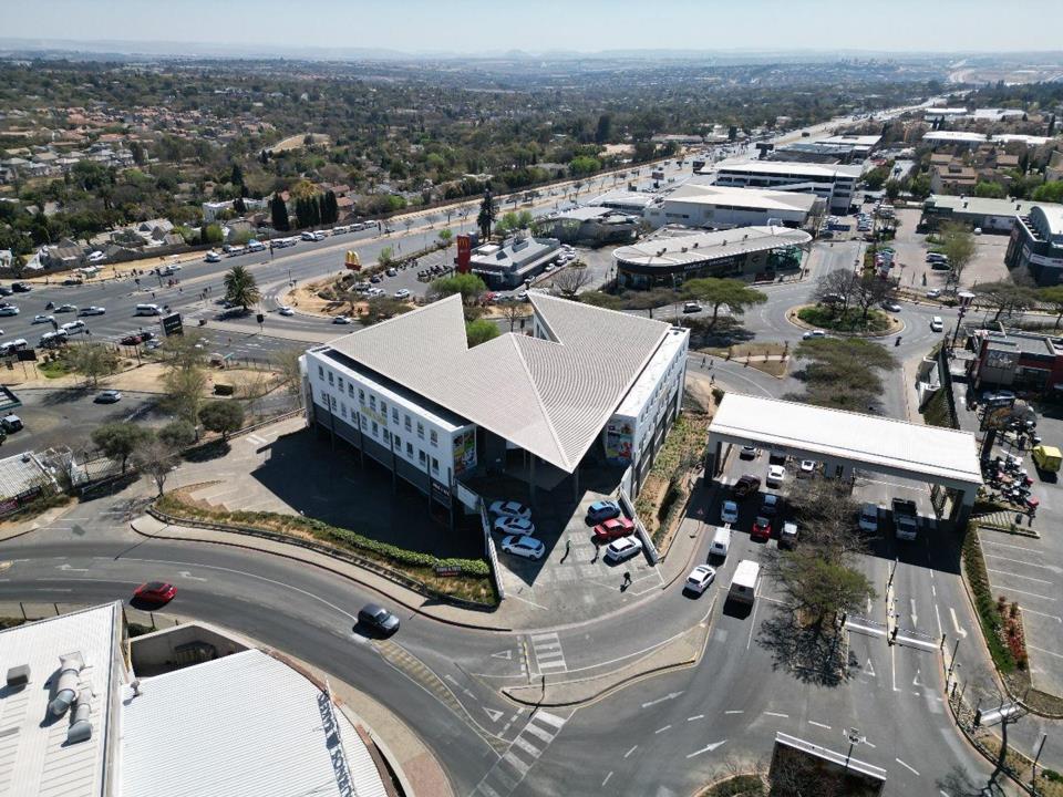 Commercial Property for Sale in Fourways, Sandton for R41,900,000 - Fully Occupied, single Tenant.