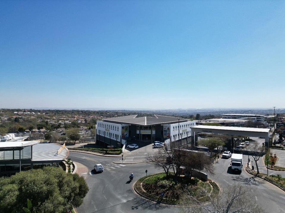 Commercial Property for Sale in Fourways, Sandton for R41,900,000 - Fully Occupied, single Tenant.