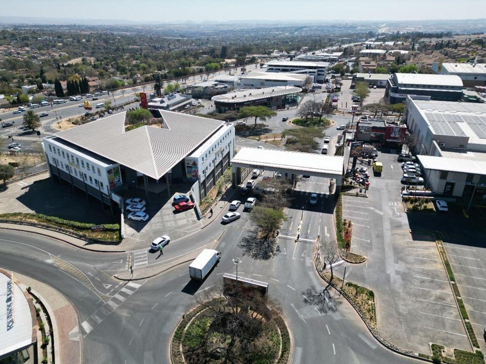 Commercial Property for Sale in Fourways, Sandton for R41,900,000 - Fully Occupied, single Tenant.