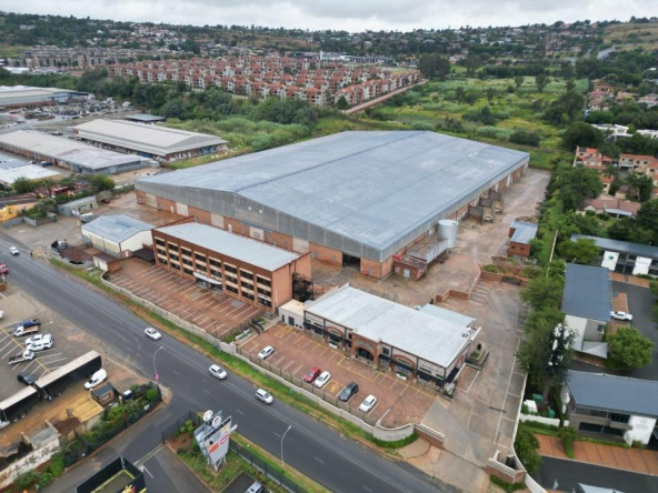 Industrial Property for Rent in Bedfordview, Johannesburg for R78 per m2 | R1,670,000 plus VAT per month. Large Yard, Super Link Access