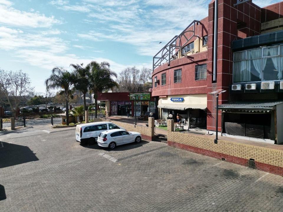 Commercial Property for Sale in Bruma, Johannesburg for R30,000,000 - Floor Size: 8,764m²